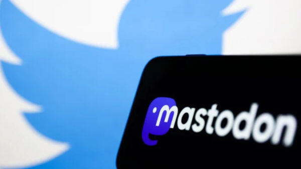Links to Mastodon servers are removed from Twitter, and Mastodon's account is suspended
