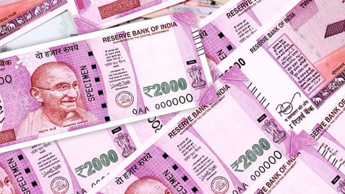 RBI Withdraws Rs. 2000 Notes From Circulation Will Your 2000 Notes Become Invalid After September 30