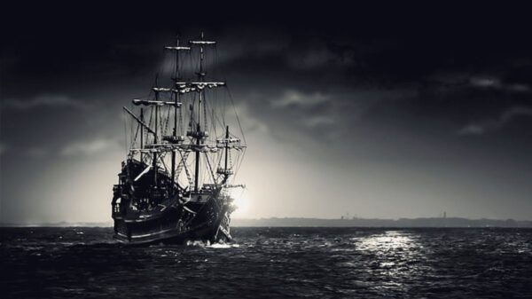 Decoding-The-Truth-Behind-Bizarre-Nautical-Myths