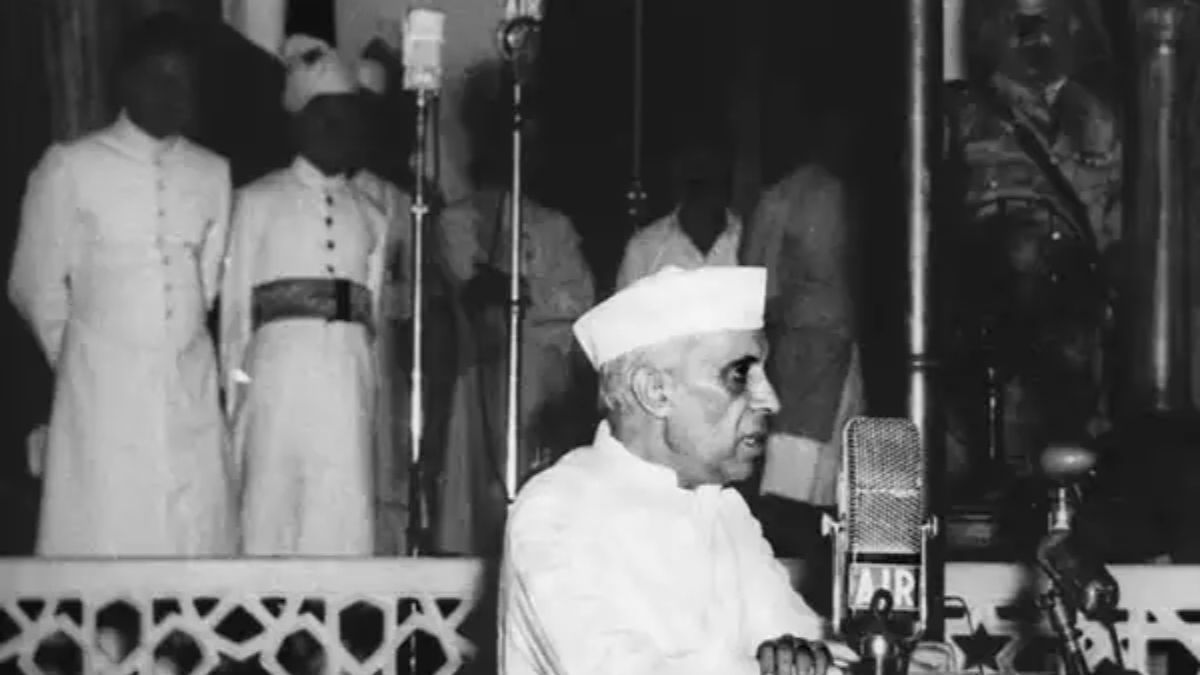 Then PM Jawaharlal Nehru gave a rousing speech before India gained its Independence
